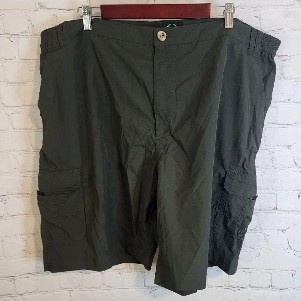 Men's Realtree hybrid cargo shorts, size XXL